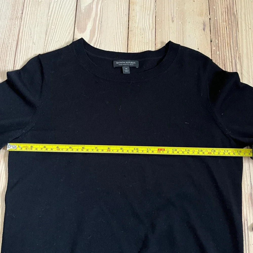 Banana Republic Black 100% Merino‎ Wool Crewneck Sweater Womens Medium casual - Picture 9 of 9